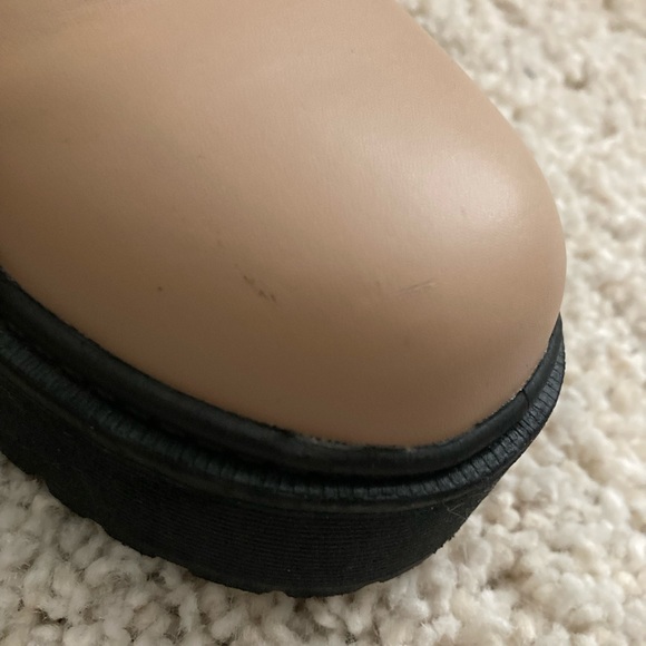 Tan/Black Chelsea Boots - Picture 6 of 9